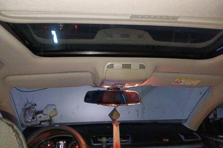 Used Volkswagen Magotan 2016 1.8TSI 25th Anniversary Edition