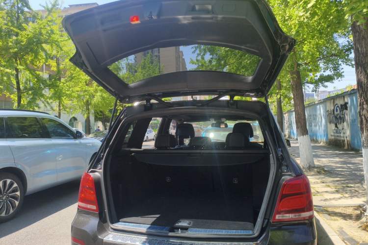 Used Mercedes-Benz GLK-Class 2015 GLK 260 4MATIC Dynamic Edition Ultimate Version Trunk