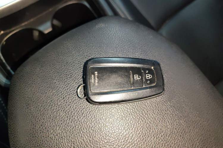 Used Toyota Wildlander 2020 Dual-Engine 2.5L E-CVT Two-Wheel Drive Luxury Edition