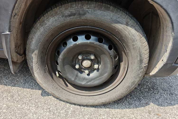 Used CHANGAN OSHAN X70A 2019 1.5L Manual Basic Version China VI Standard
