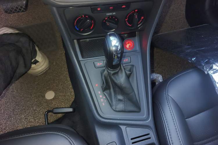 Used Volkswagen Lavida 2017 1.6L Automatic Fashion Edition