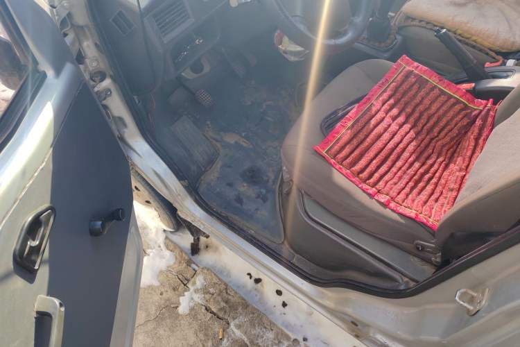 Used Wuling Zhiguang Small Truck 2019 1.2L Single Cab Driver Seat