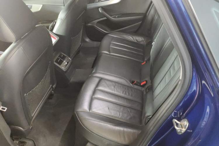 Used Audi A4L 2018 30th Anniversary Edition 40 TFSI Fashion Model
