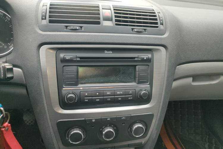 Used Skoda Octavia 2010 1.6L Manual - Yijun Version
