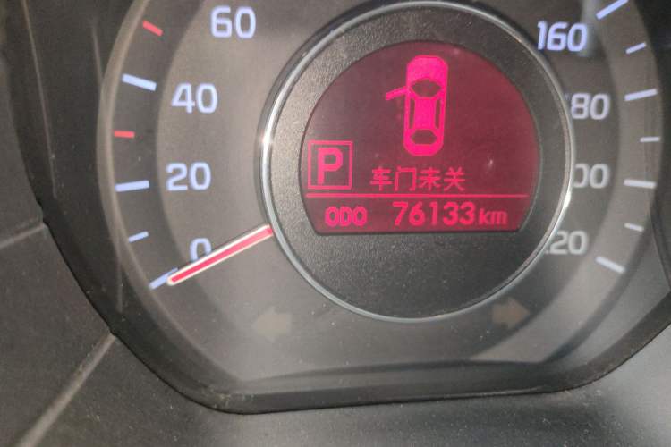 Used Kia K2 2012 Sedan 1.6L Automatic Transmission Premium Commemorative Edition Odometer Close Up