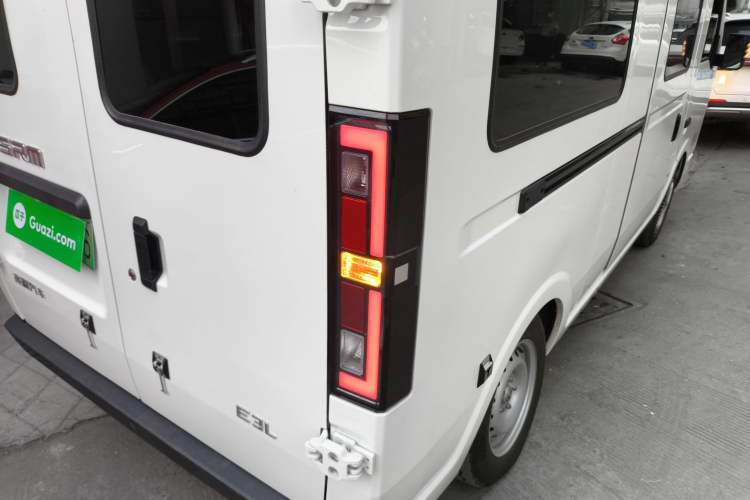 Used SRM New Energy E3L 2025 Ningde 53.58kWh 365KM Practical Bus
