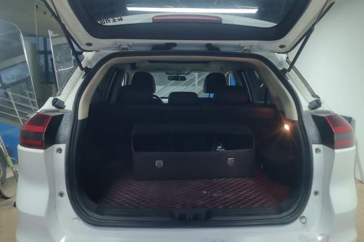 Used Geely Auto Emgrand X7 Sport 2018 1.8TD Automatic Two-Wheel Drive Smart Connect 4G Internet Edition
