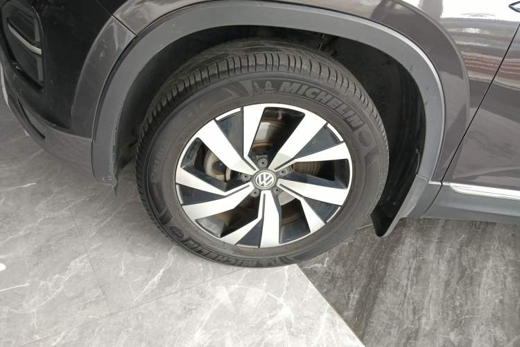 Used Volkswagen Tayron 2019 330TSI Four-Wheel Drive Luxury Version China VI Standard Left Front Wheel Hub