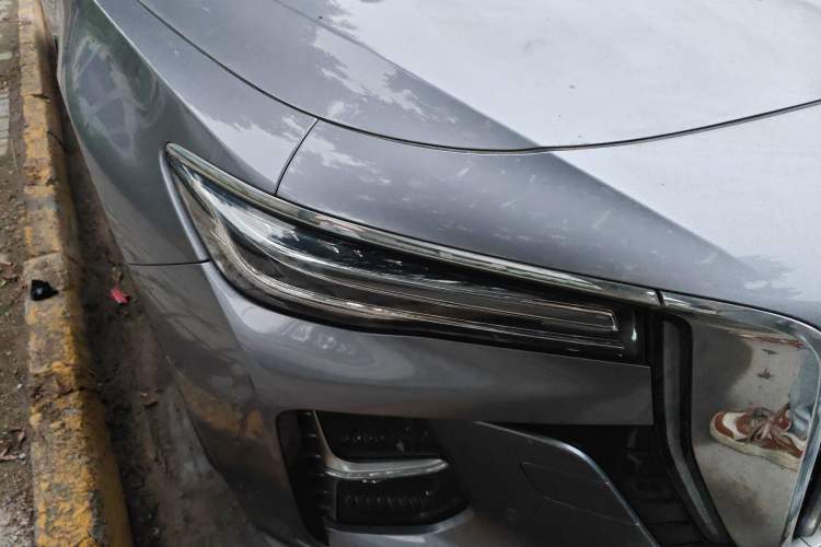 Used Hongqi H5 2025 1.5T DCT Qiyun 500 000th Unit Commemorative Edition Right Front Headlight