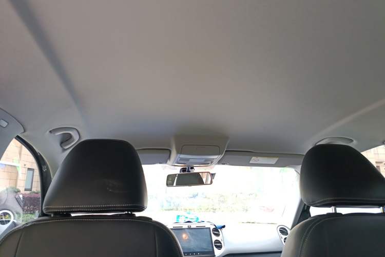 Used Volkswagen Tiguan 2016 300TSI Automatic Two-Wheel Drive Comfort Edition Headliner