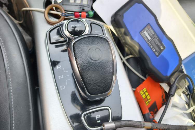 Used Denza 2017 Honor Edition
