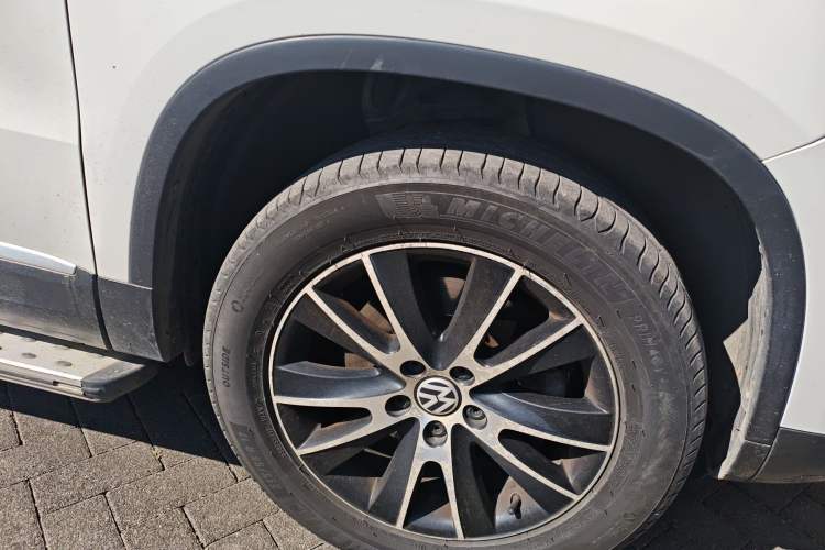 Used Volkswagen Tiguan L 2015 1.8TSI Automatic Two-Wheel Drive Luxury Model
