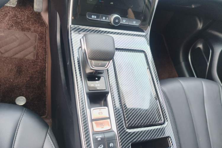 Used Roewe RX5 MAX 2019 400TGI Automatic 4G Connect Luxury Edition Gear Lever