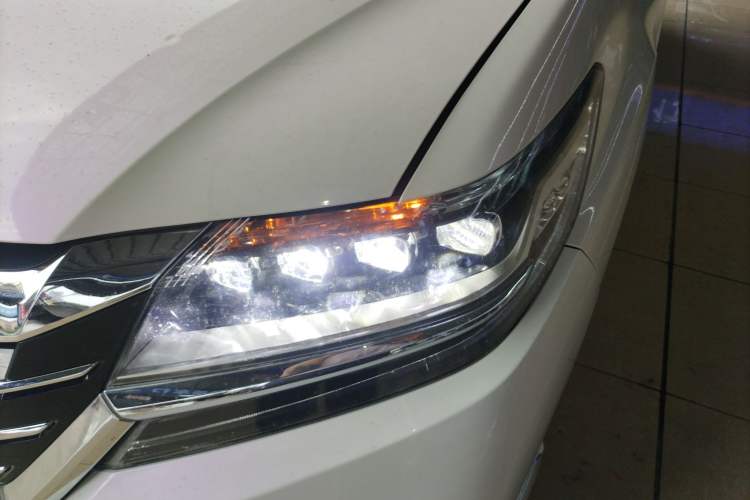 Used Honda Elysion 2016 2.4L Luxury Edition
