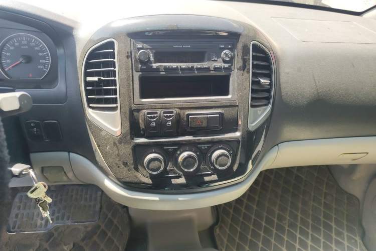 Used FORTHING Lingzhi 2018 M3L 1.6L 7-Seater Comfort Model
