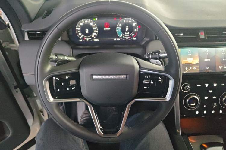 Used Land Rover Discovery Sport 2022 249 PS Metropolitan Edition 5 Seats Steering Wheel