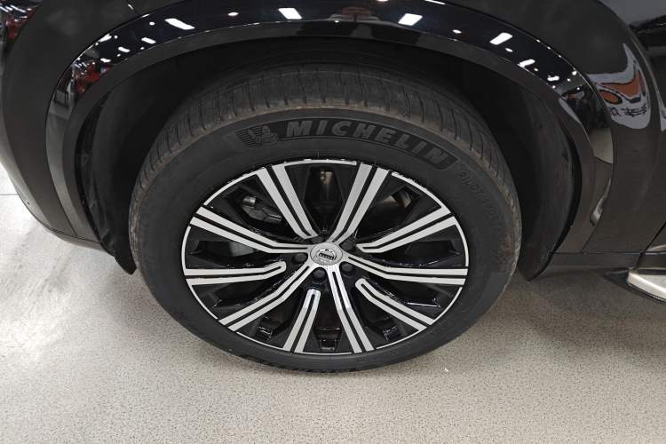 Used Volvo XC90 2023 B5 SmartDrive Luxury Edition 5 Seats