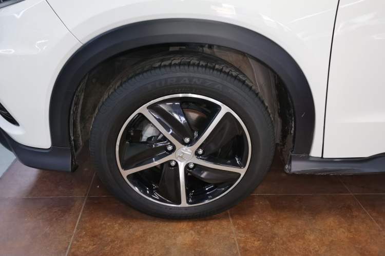 Used Honda Vezel 2020 1.5L CVT Luxury Edition
