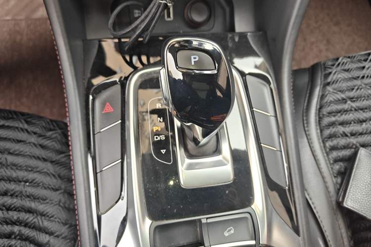 Used MG HS 2020 20T Automatic Two-Wheel Drive Ultra-Luxury Version China VI Standard