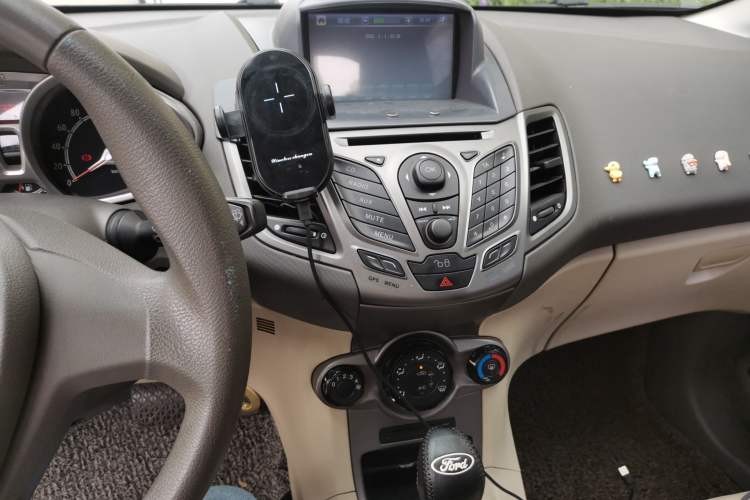 Used Ford Fiesta 2011 Hatchback 1.5L Automatic Fashion Edition Audio And AC Panel