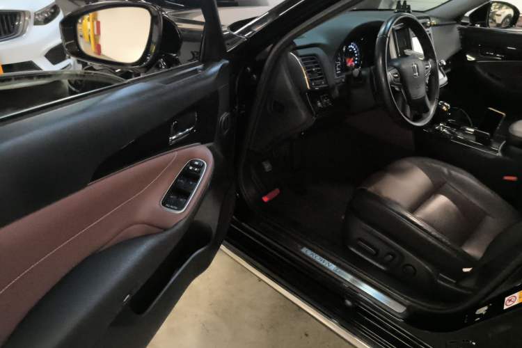 Used Toyota Crown 2018 2.0T Sport Edition