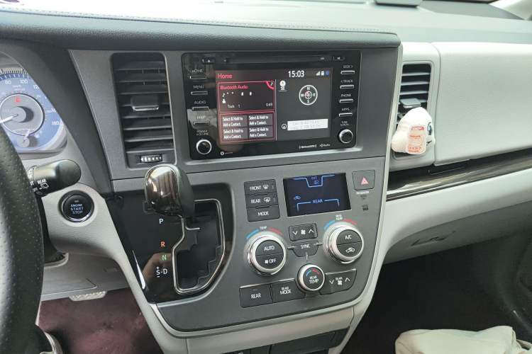 Used Toyota SIENNA  Audio And AC Panel