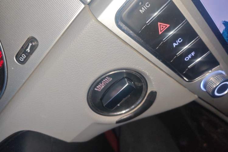 Used Volkswagen Magotan 2011 1.8TSI DSG Comfort Model
