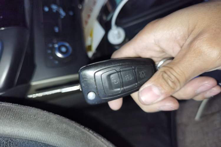 Used Ford Focus 2015 Sedan 1.6L Manual Comfort Model Vehicle Key