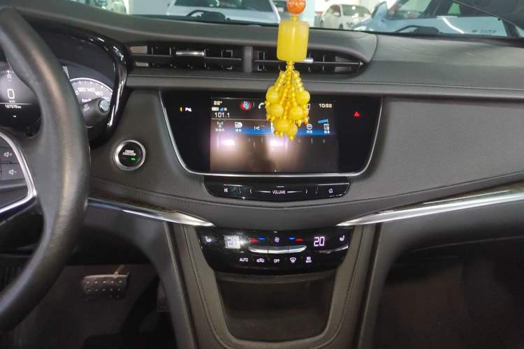 Used Cadillac XT5 2018 25T Luxury Model
