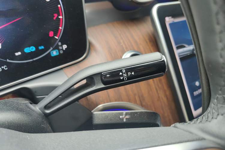 Used Mercedes-Benz C-Class 2022 Facelift C 260 L Gear Lever