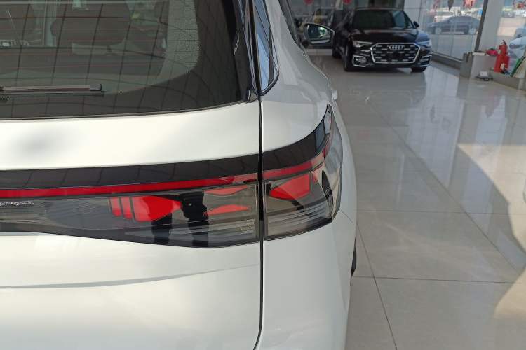 Used Volkswagen Tayron 2025 Tharu L 330TSI Two-Wheel Drive Elite City Package