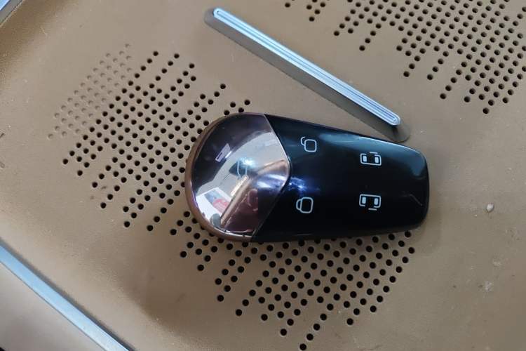 Used VOYAH Dream 2025 PHEV Four-Wheel-Drive Flagship Kunpeng Edition Interior 1