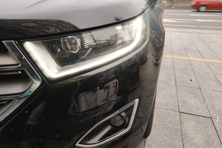 Used Ford Edge 2018 EcoBoost 245 Two-Wheel-Drive Titanium 7-Seater China VI Standard
