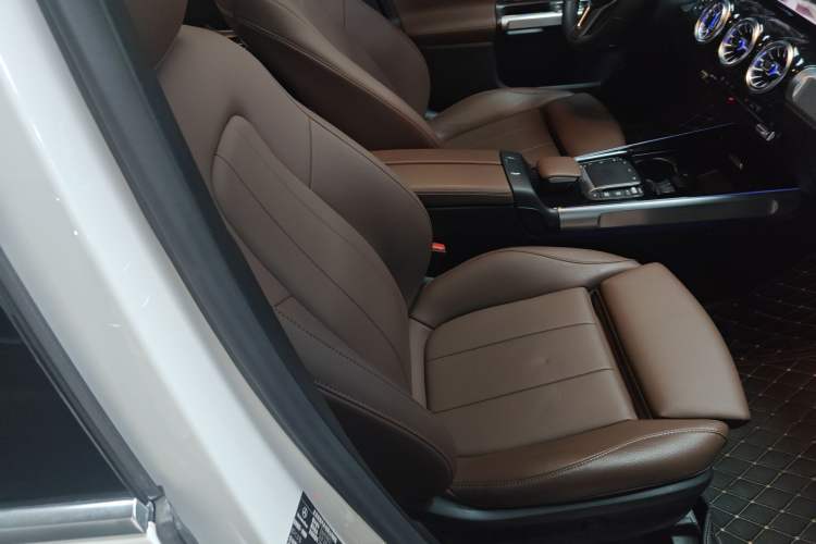 Used Mercedes-Benz GLB 2021 GLB 200 Fashion Model
