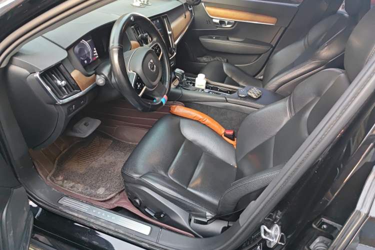 Used Volvo S90 2019 T5 Zhiyi Edition
