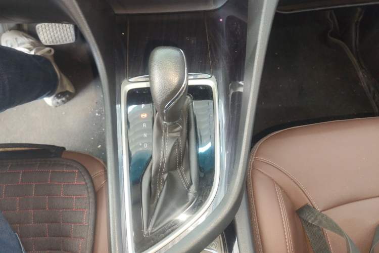 Used Buick GL6 2019 18T 6-Seater Connected Luxury Version China VI Standard