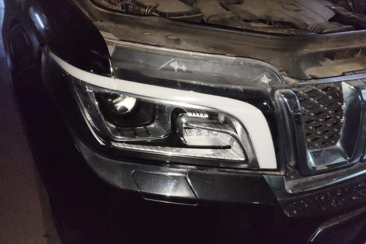 Used BAIC Off-Road BJ90 2021 3.0T Zhenrong Edition Right Front Headlight