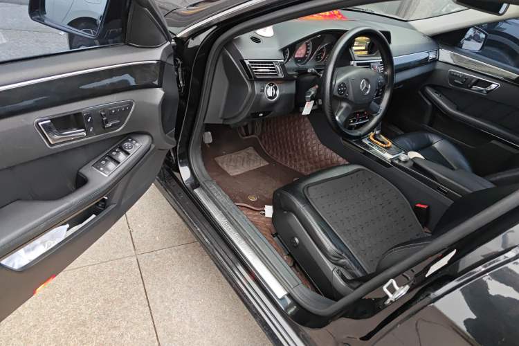 Used Mercedes-Benz E-Class 2011 E 260 L CGI Fashion Model