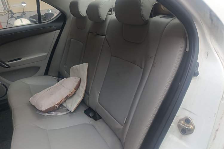 Used JAC Group Heyue 2014 1.5L Manual Luxury Version China IV Standard
