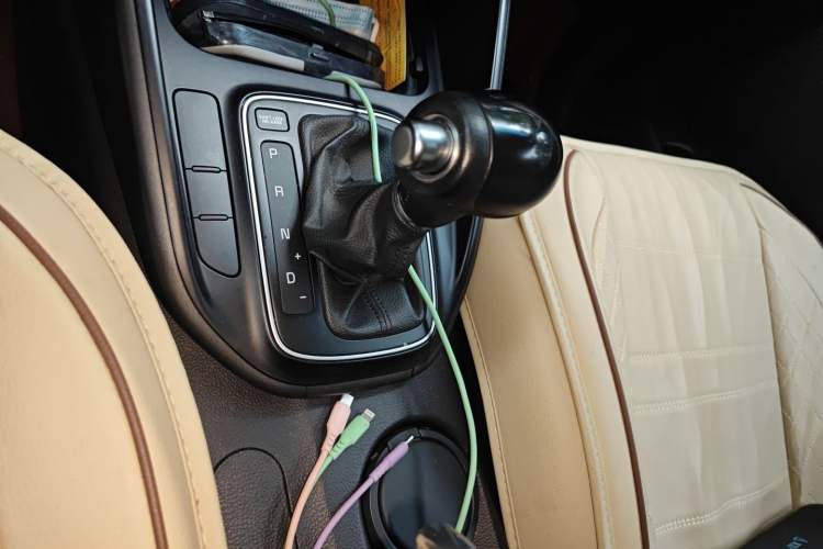 Used Kia Carens 2013 2.0L 7-Seater Automatic Standard Version China V Standard
