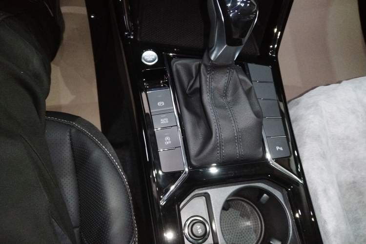 Used Volkswagen Passat 2026 Model, Outstanding 380TSI Xingkong Longteng Edition
