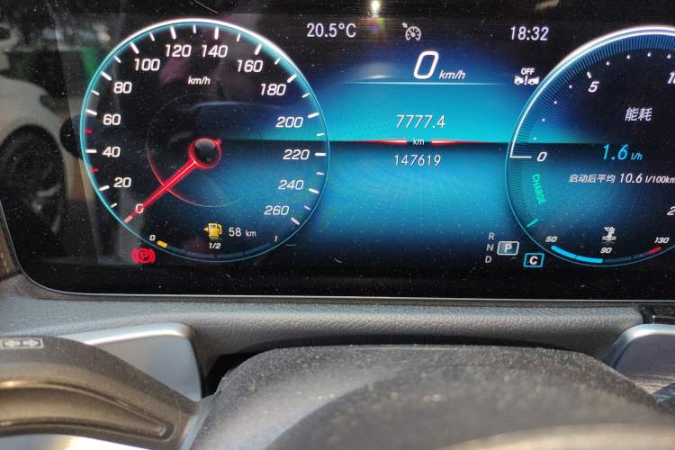 Used Mercedes-Benz GLB 2021 GLB 200 Fashion Model Odometer Close Up