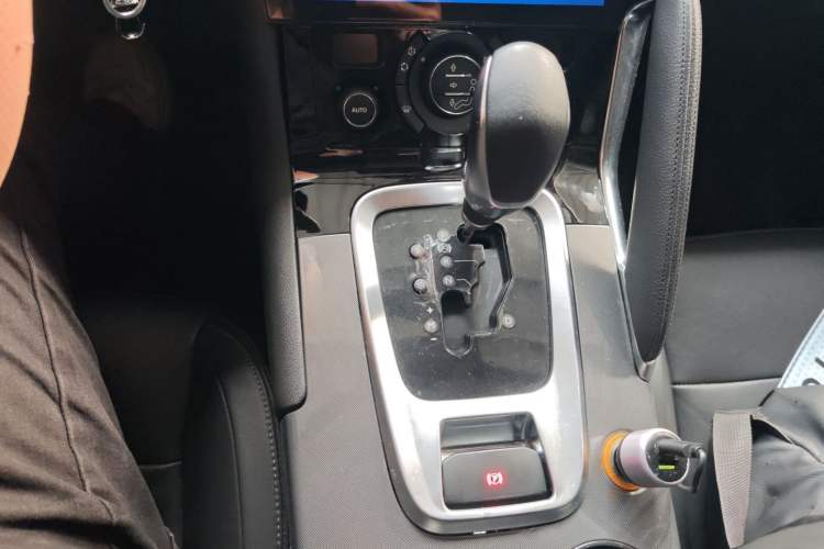 Used Peugeot 3008 2016 1.6THP Automatic Trend Edition
