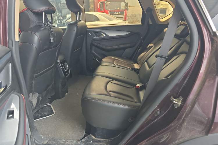 Used Baojun 560 2015 1.8L manual luxury version
