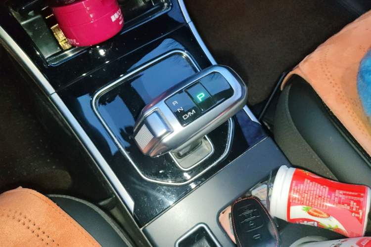 Used Haval H2 2018 Red-Label 1.5T Dual-Clutch Two-Wheel-Drive Luxury Model