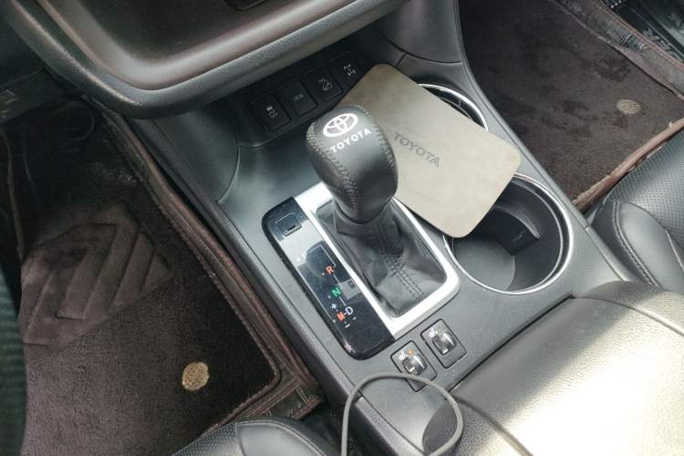 Used Toyota Highlander 2018 2.0T Four-Wheel Drive Luxury Version 7 Seats China VI Standard