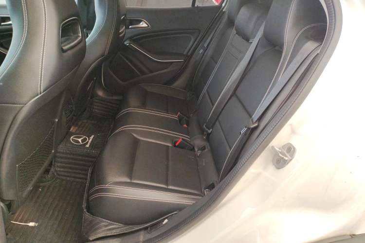 Used Mercedes-Benz GLA 2015 GLA 220 4MATIC Luxury Model Left Rear Seat