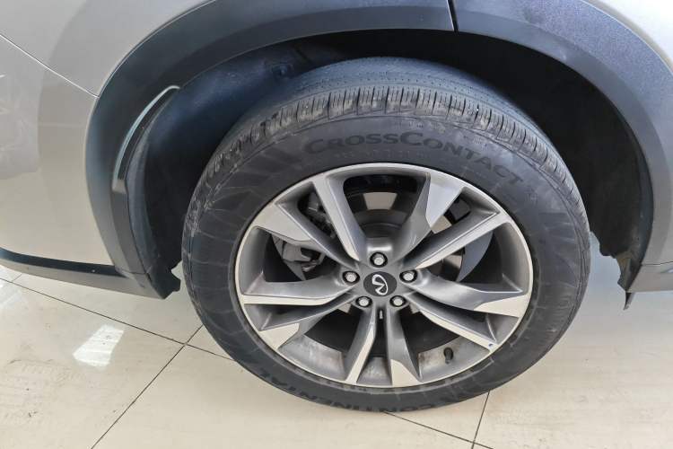 Used Infiniti QX60 2024 2.0T All-Wheel-Drive Excellence Edition Right Rear Wheel Hub