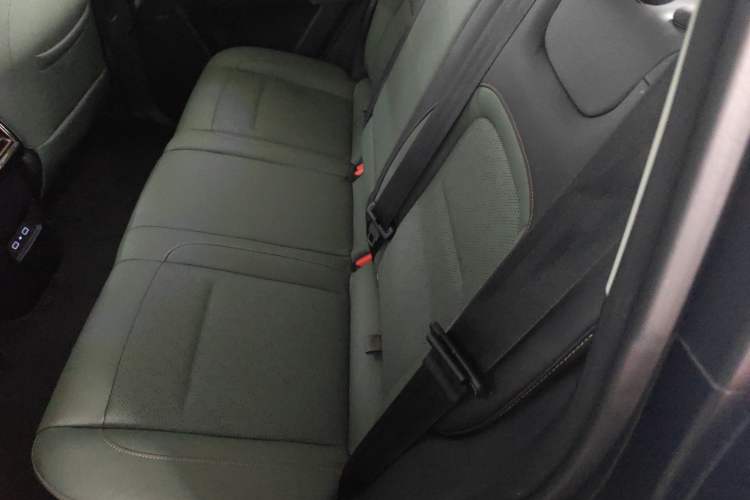 Used iCAR 03 2024 472km Four-Wheel Drive Long-Range Version Left Rear Seat