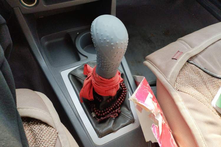 Used Chery Cowin 2 2012 1.5L Manual Standard Edition Gear Lever